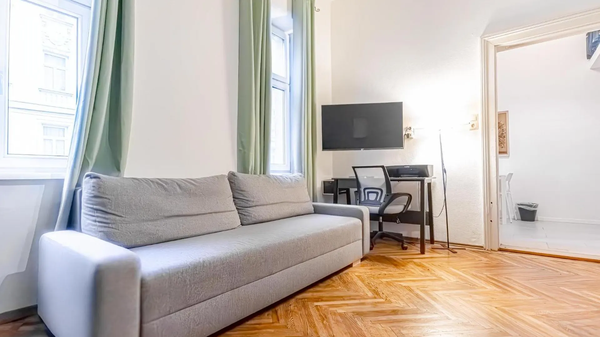 Central 1Br Apt. Near The Danube & Prater Stern Vienna Apartment